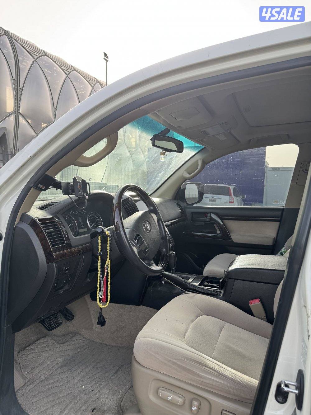 لاند كروزر موديل 2011 GXR4