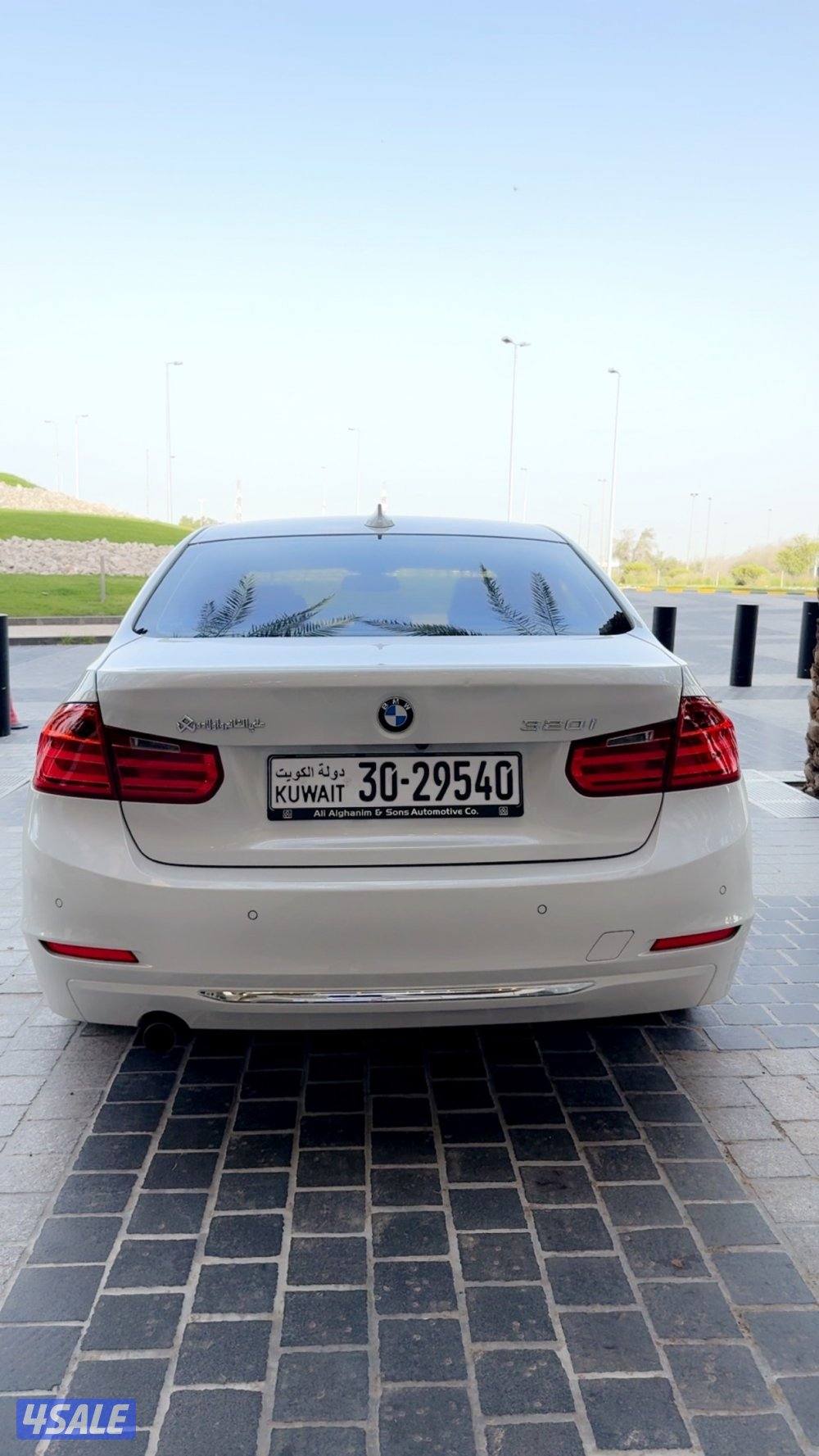 بي ام 320 i موديل 2014 وكالة صبغ الوكالة عدا قطعة2