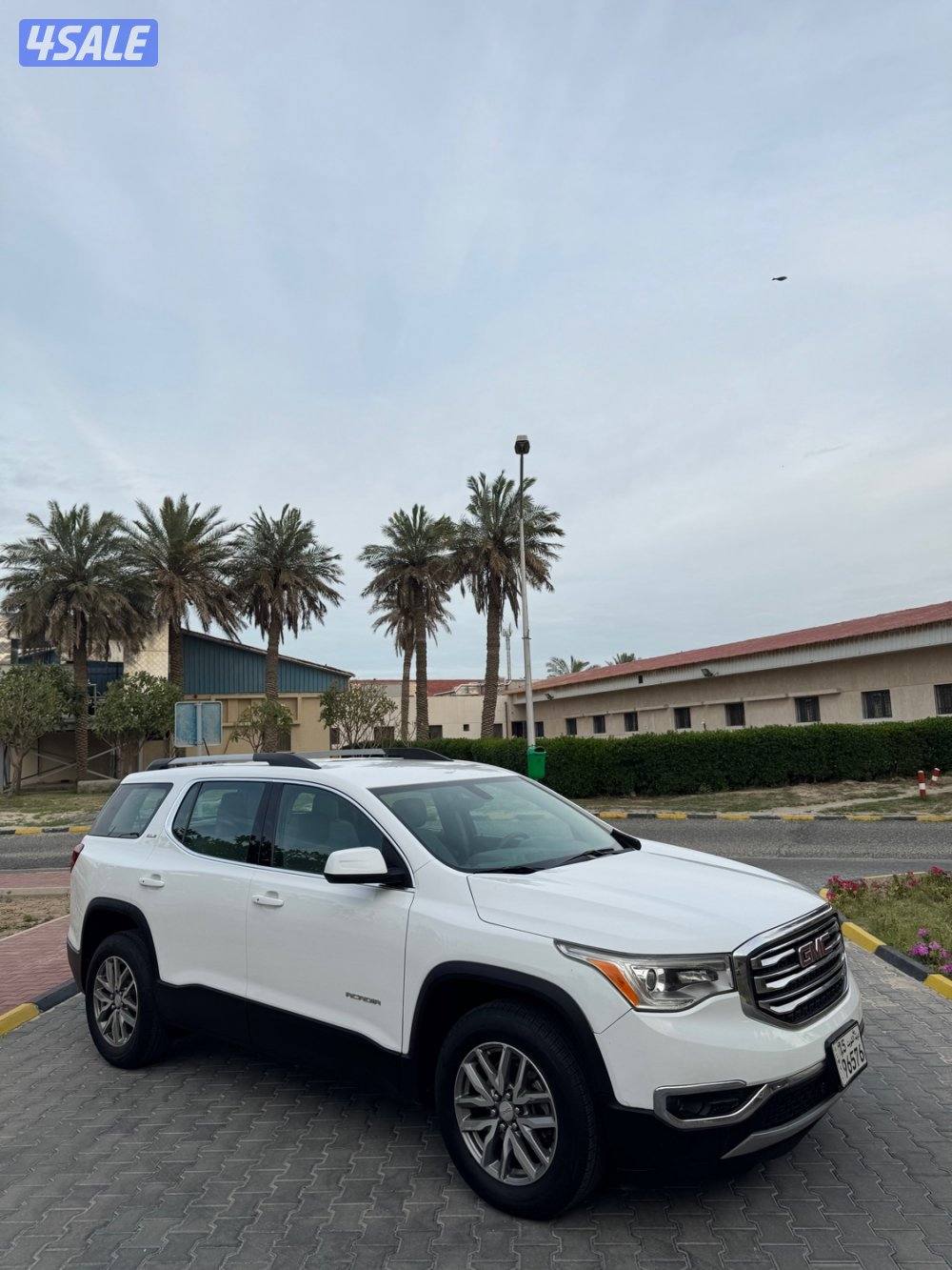 للبيع اكاديا 2017 ماشي 130 الف بحالة الوكالة0