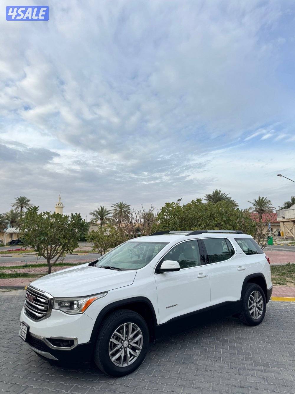 للبيع اكاديا 2017 ماشي 130 الف بحالة الوكالة1