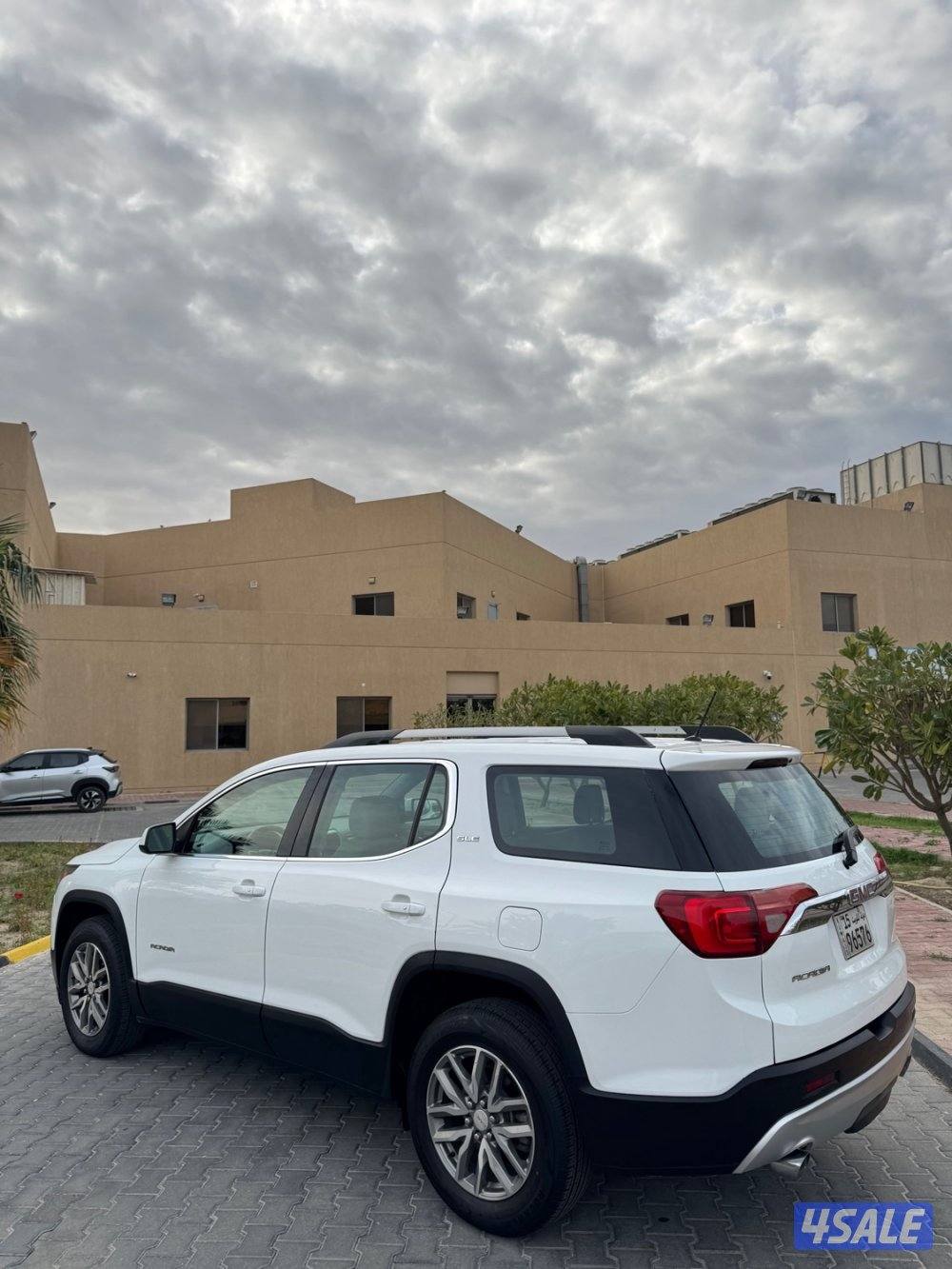 للبيع اكاديا 2017 ماشي 130 الف بحالة الوكالة3