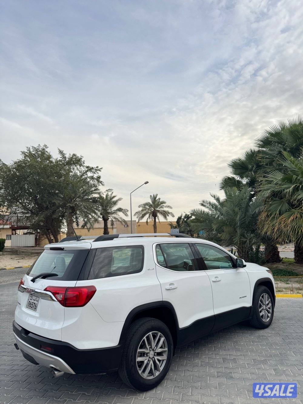 للبيع اكاديا 2017 ماشي 130 الف بحالة الوكالة4