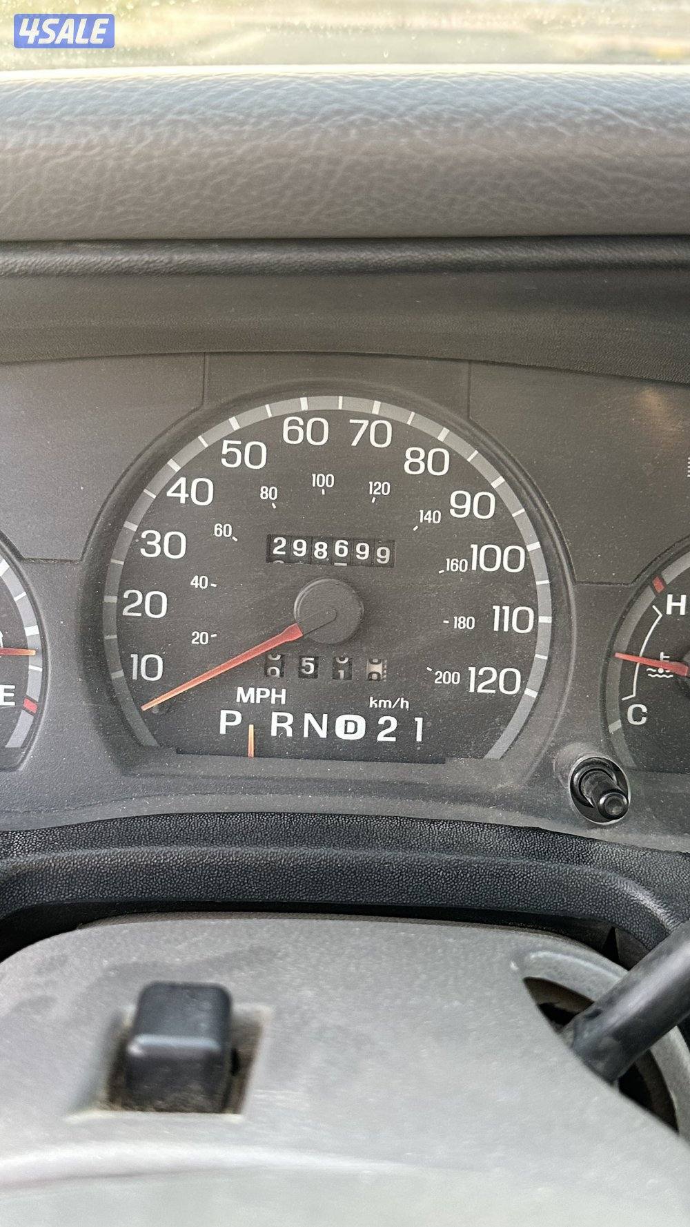 فورد فكتوريا بوليسي20012