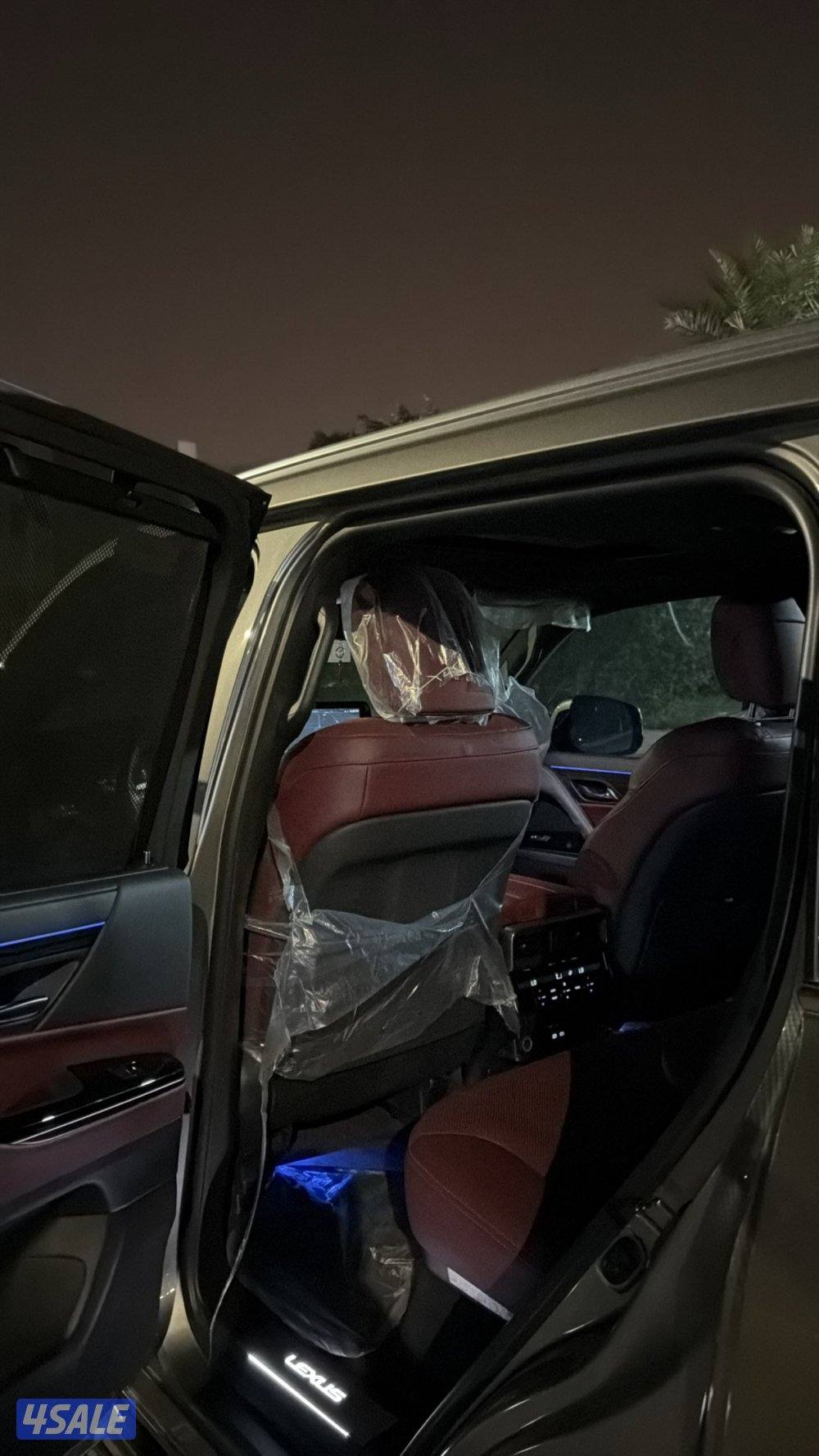 جيب لكزس ٢٠٢٥ الدرجه الثانيه2