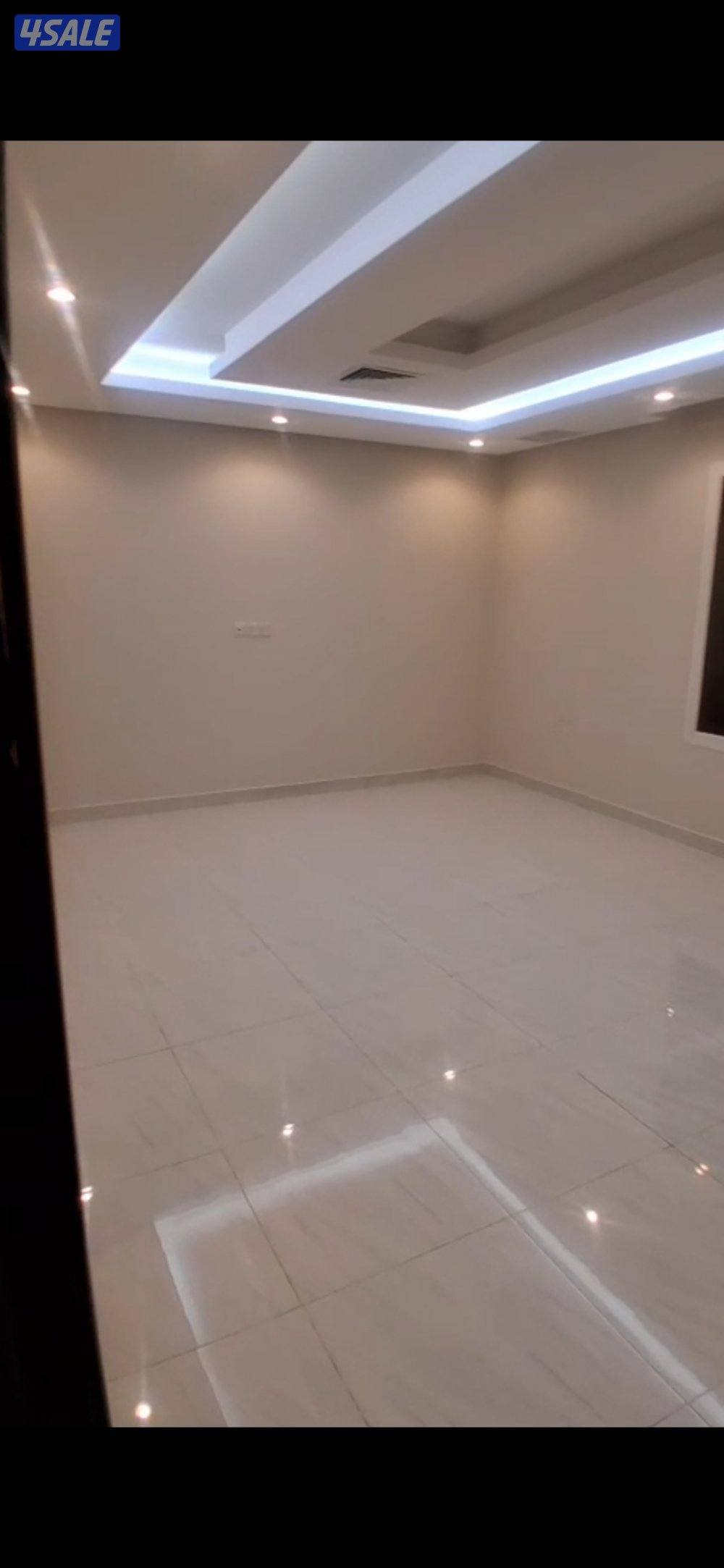 للايجار شقه في الفنيطيس بروحا في دور شقه0