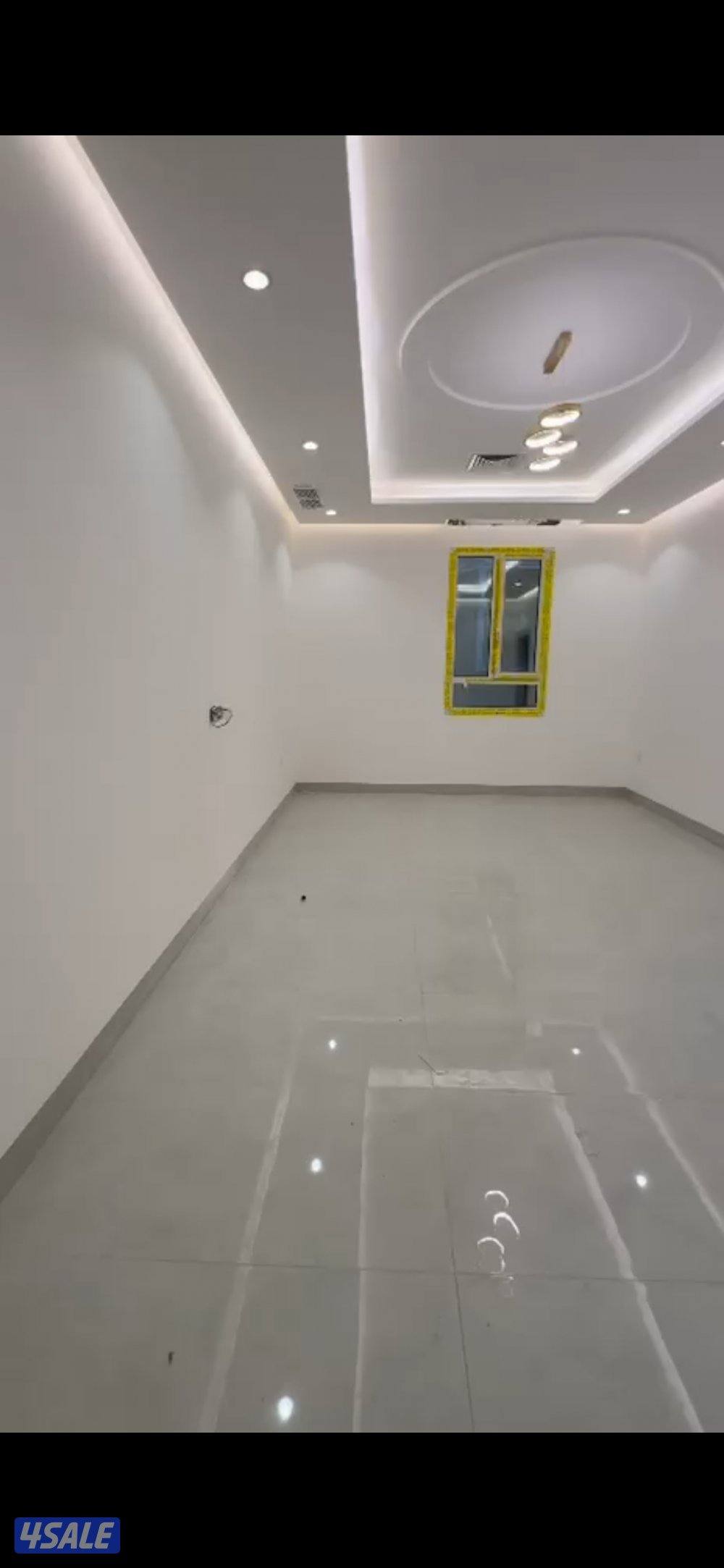 للايجار شقه ابو فطيره اول ساكن0