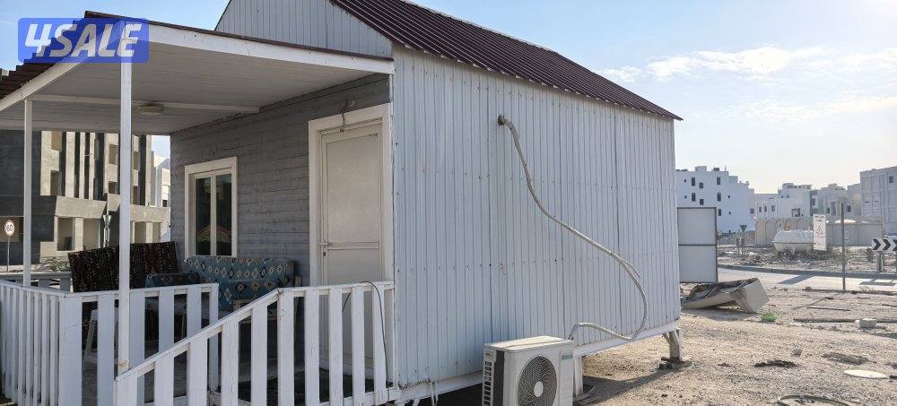 شاليه 7/4 معه البلكونه نظيف جدا للجادين5