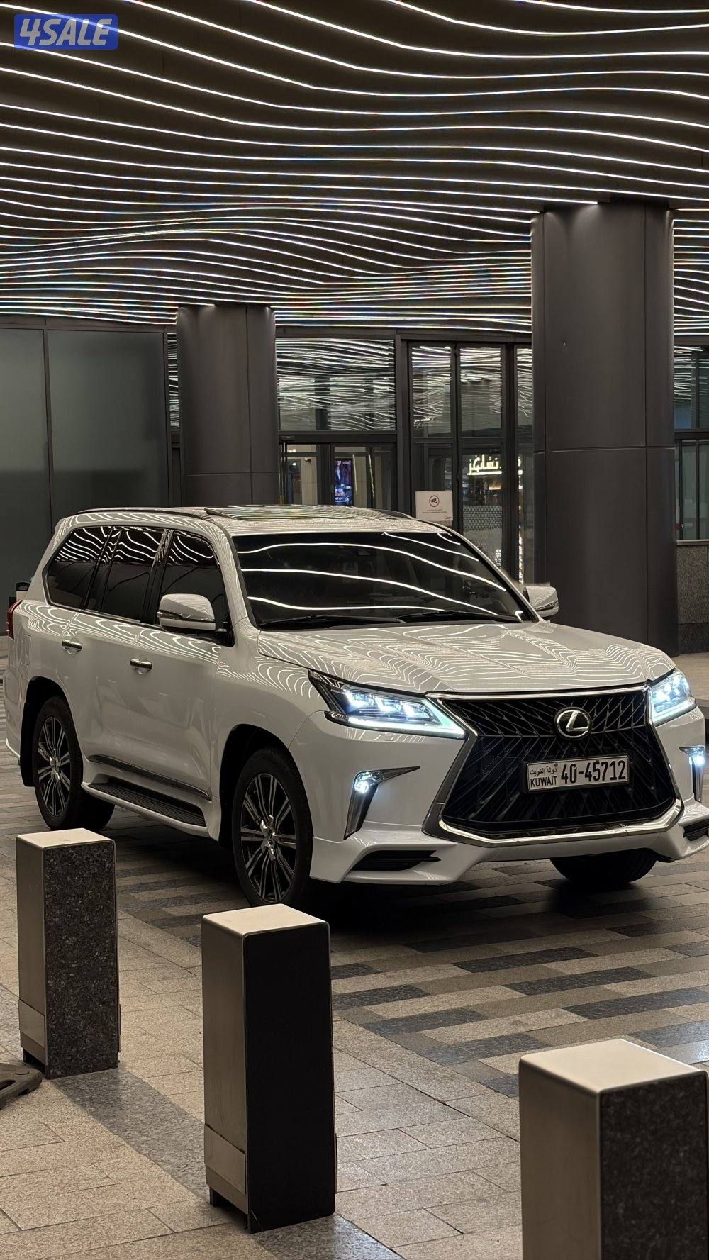 لكزس🔴 LX570 وكالة ساير🔴1
