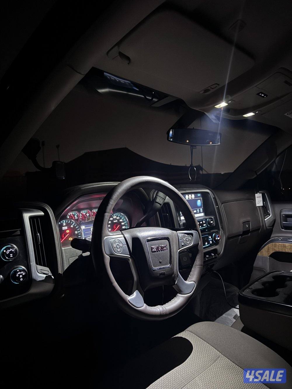 للبيع جي ام سي سييرا دبل قير موديل2017 شرط الفحص4