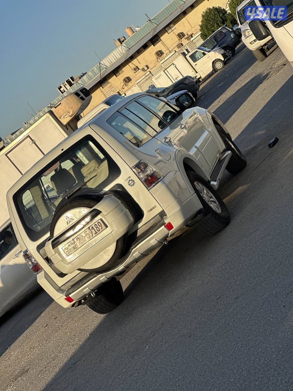 Jaleeb al shuwaik  4 new tyre0