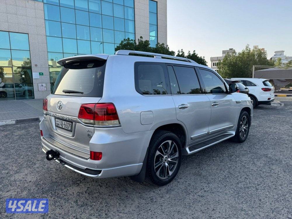 لاندكروزر توريق 20201