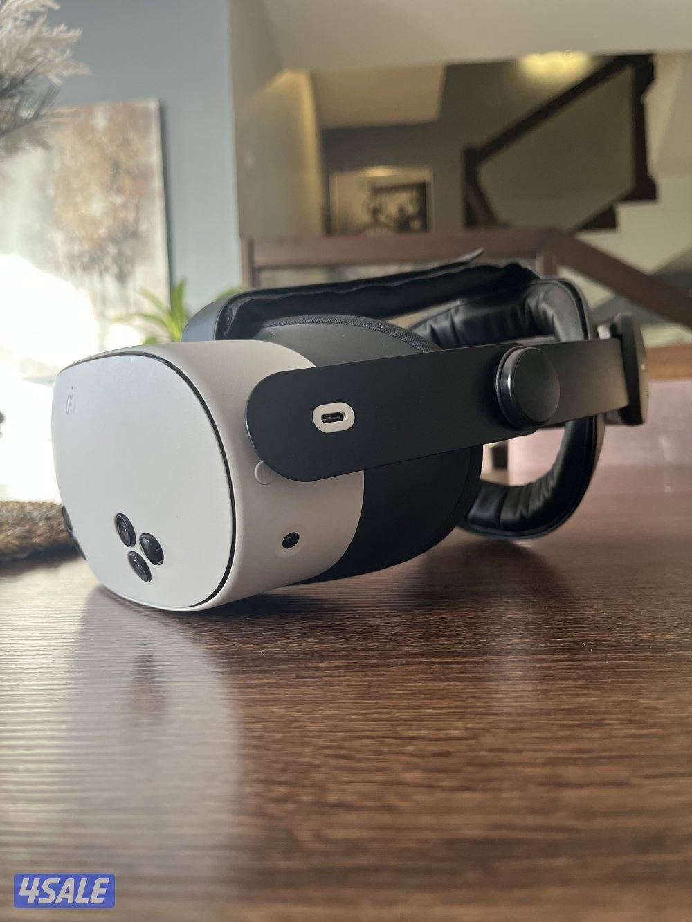 في ار ميتا كويست ٣ إس للبيع شبه جديد3