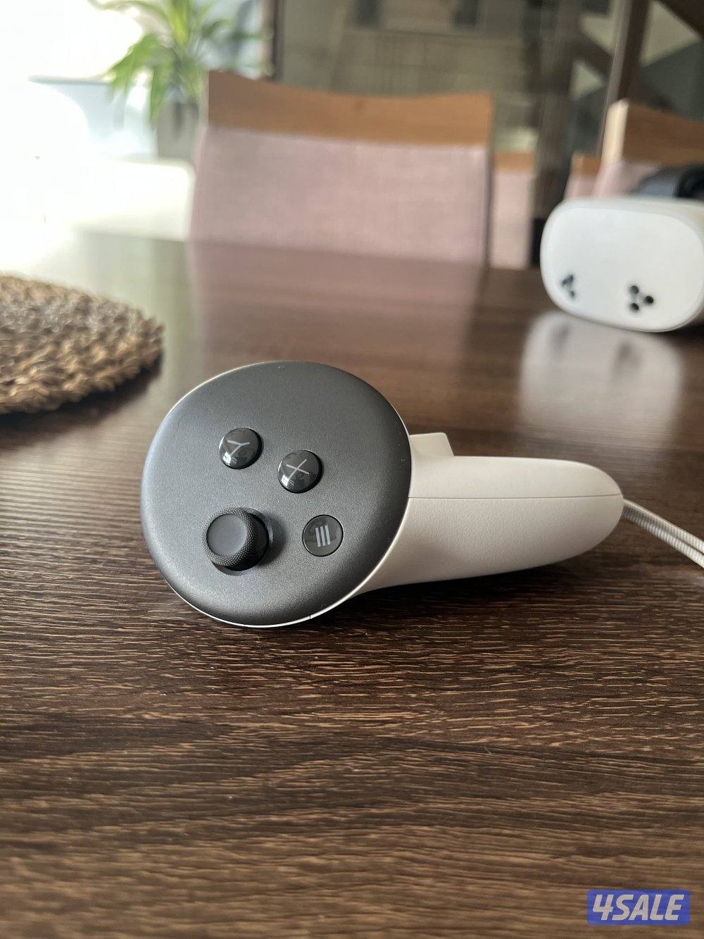 في ار ميتا كويست ٣ إس للبيع شبه جديد5