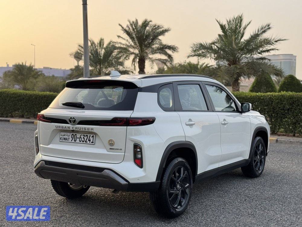 تويوتا اوربان كروز موديل 2025 بحاله الوكاله صبغ الوكاله3