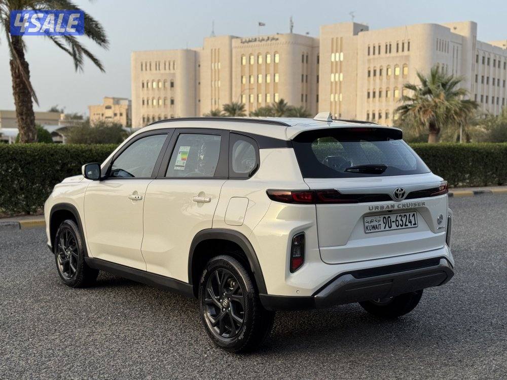 تويوتا اوربان كروز موديل 2025 بحاله الوكاله صبغ الوكاله5