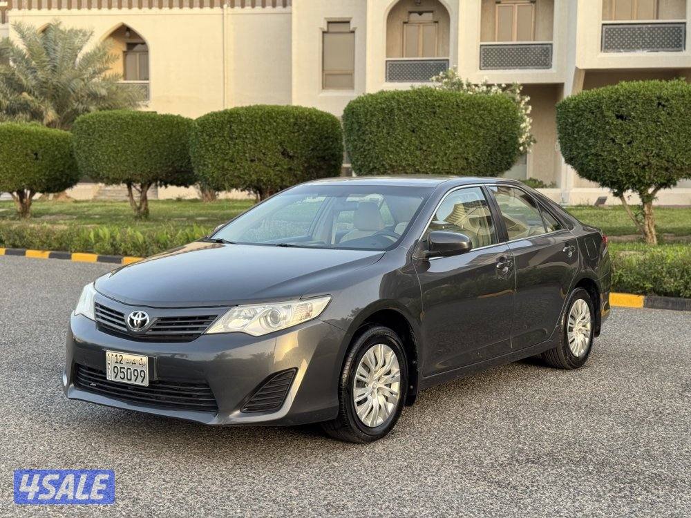 تويوتا كامري GL موديل 2013 بحاله ممتازه0