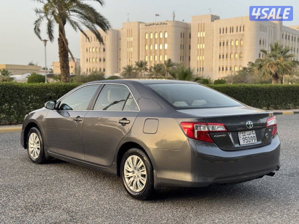 تويوتا كامري GL موديل 2013 بحاله ممتازه4