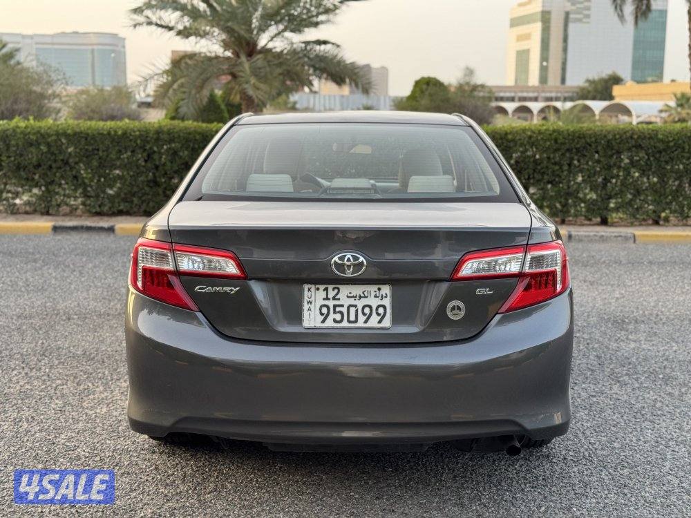 تويوتا كامري GL موديل 2013 بحاله ممتازه6