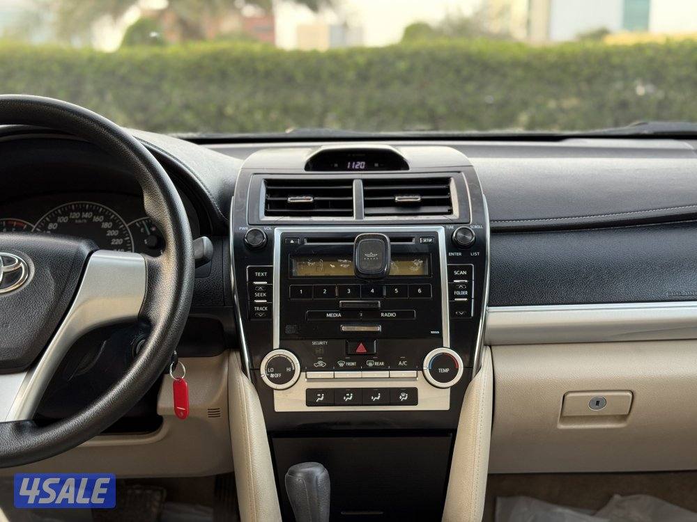 تويوتا كامري GL موديل 2013 بحاله ممتازه9