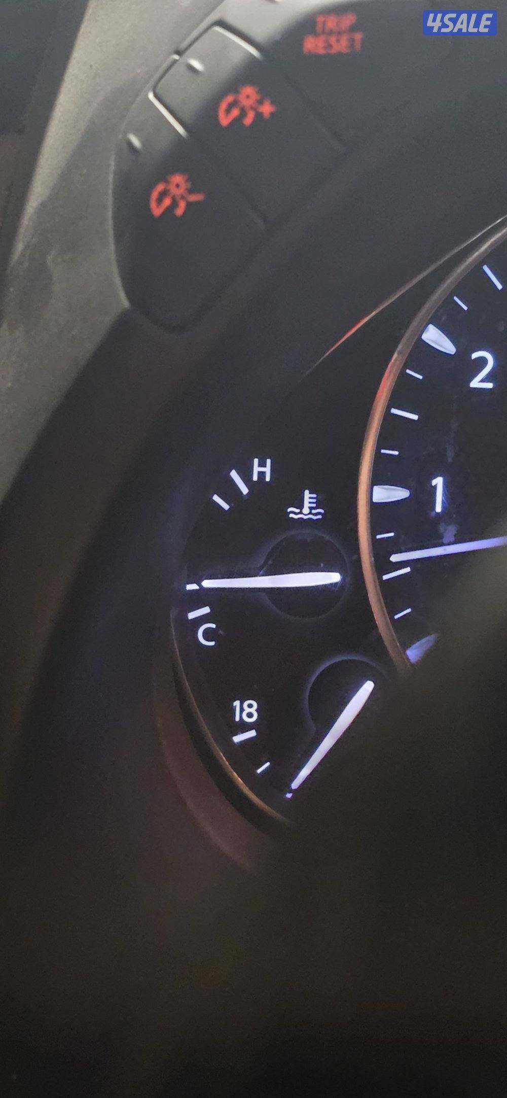 للبيع نيسان باترول كامل موصفات موديل 20113