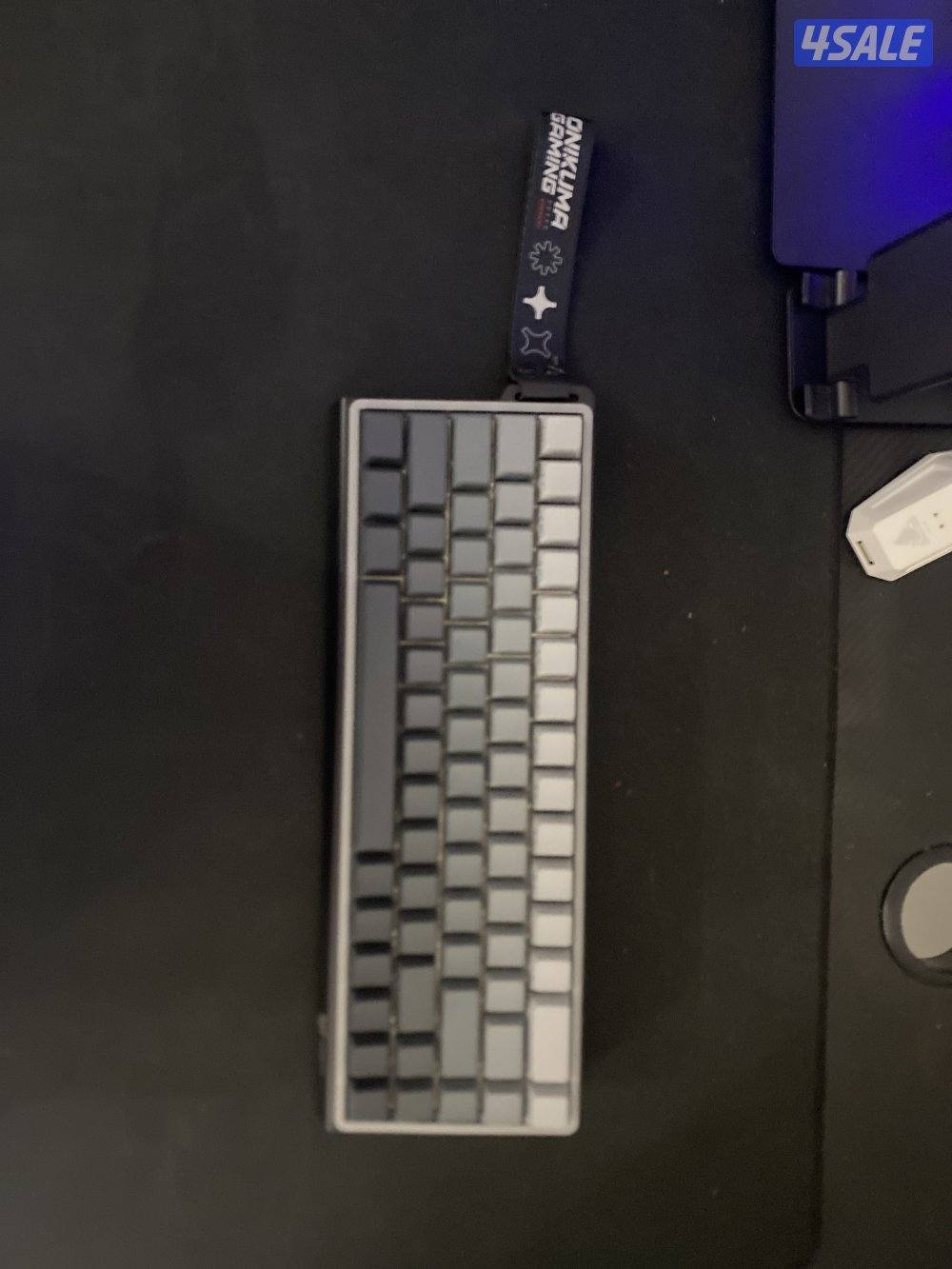 كيبورد  ميكانيكل G69  معاه مسكه سويتش مجانتيك يدعم جميع اجهزه القيمنق0