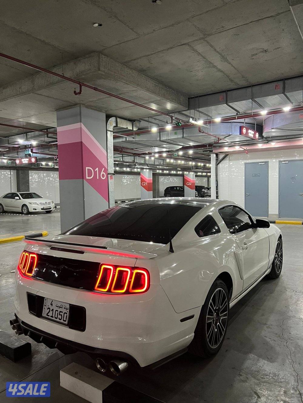 للبيع موستنق 8سلندر قير عادي3