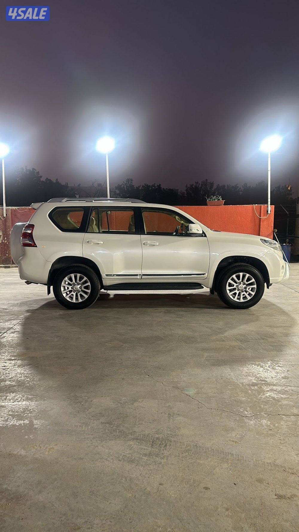 برادو 2017 (صبغ الوكاله) ماشي ٢٠٠شرط الفحص بحاله الوكاله3