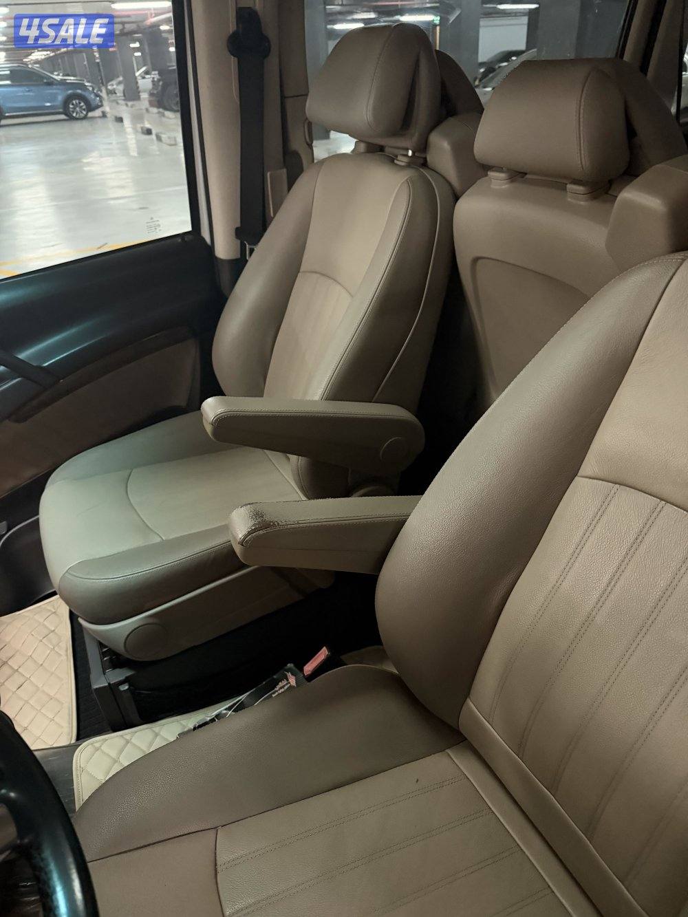 للبيع مرسيدس فيانو5