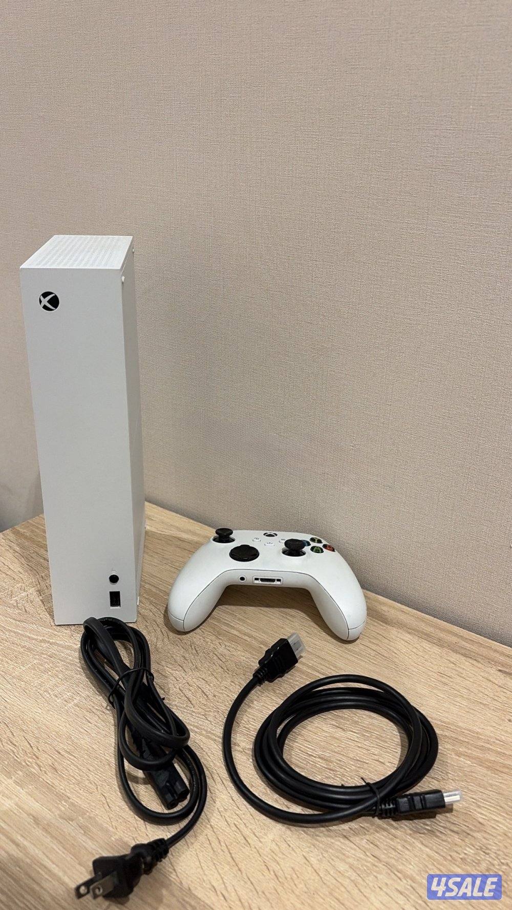 للبيع اكس بوكس سيريس اس استعمال سنه0