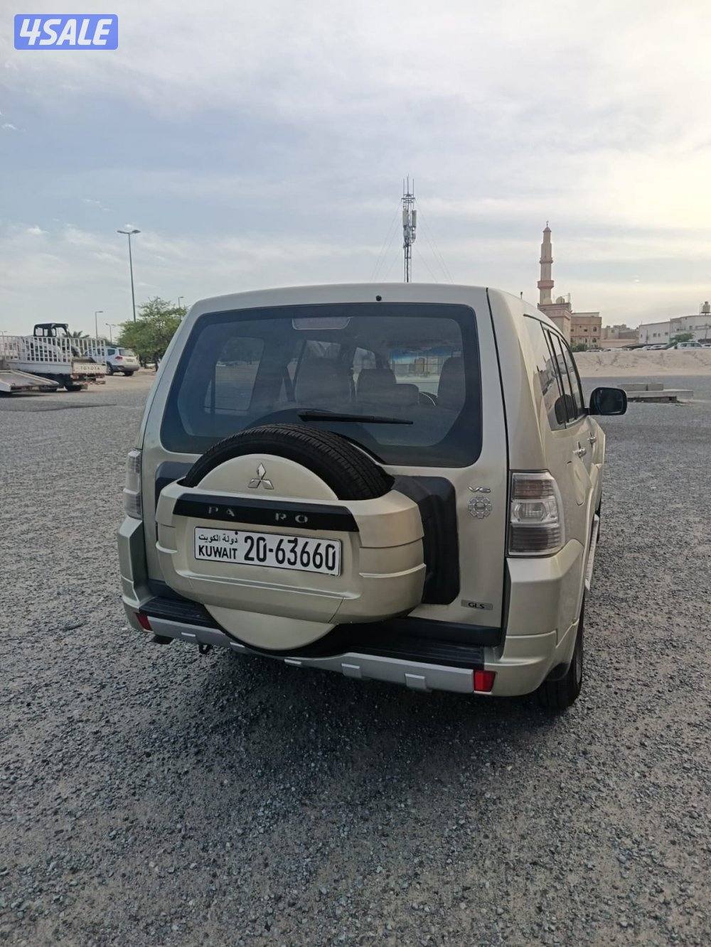 للبيع باجيرو 20123