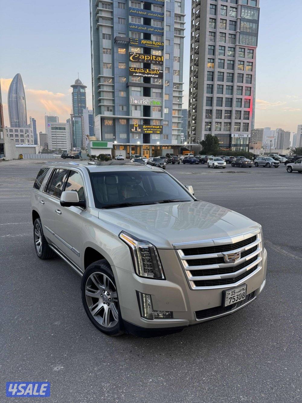 بيعه سريعه اسكاليد بريميوم 2016 وارد الغانم 8 غيارقمة بالنظافة دبل قير3