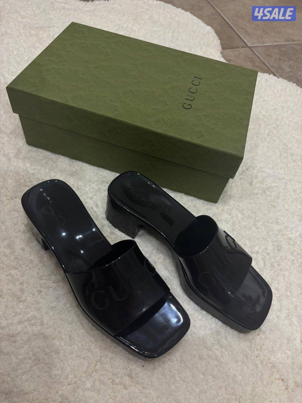 للبيع حذاء GUCCI و شنطه MCM و بوك شوبرد1