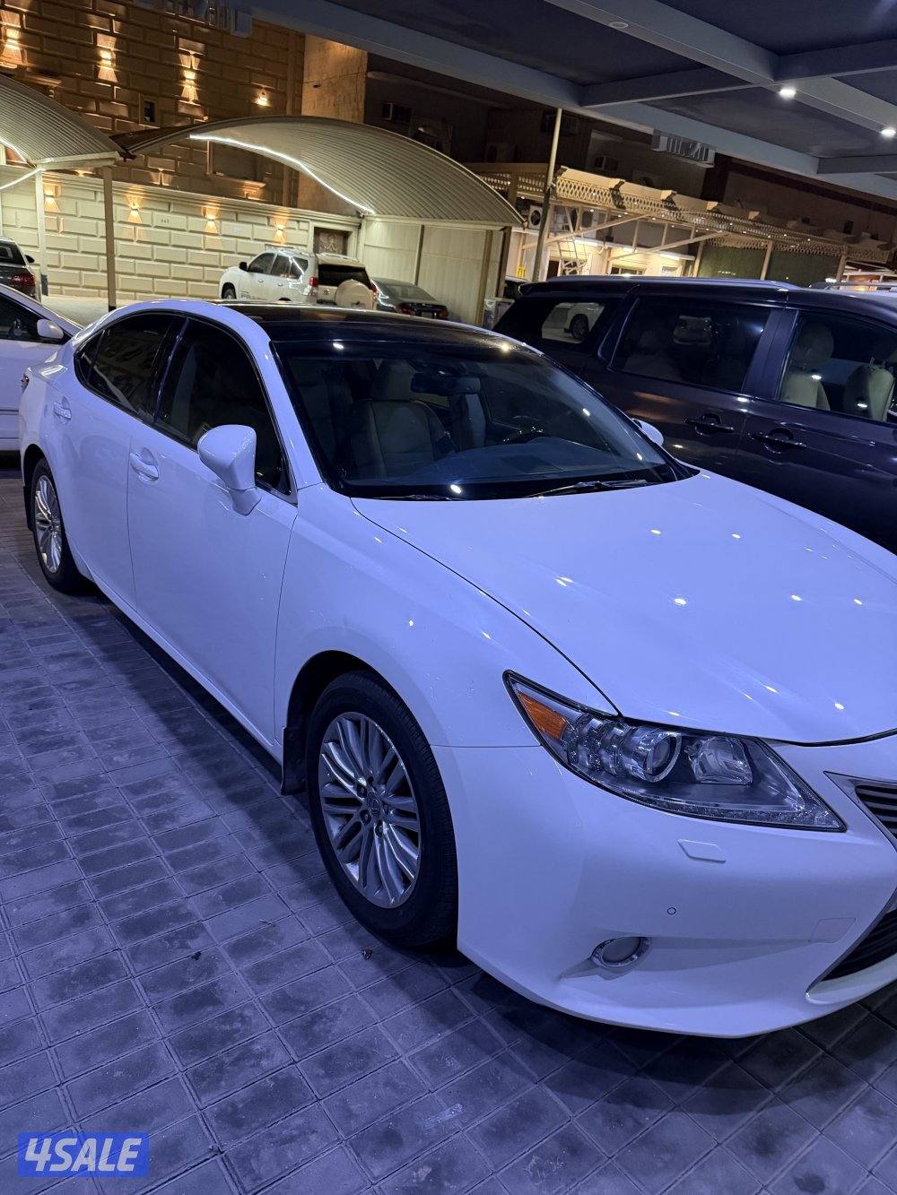 للبيع لكزس بانوراما فل الفل E S3500