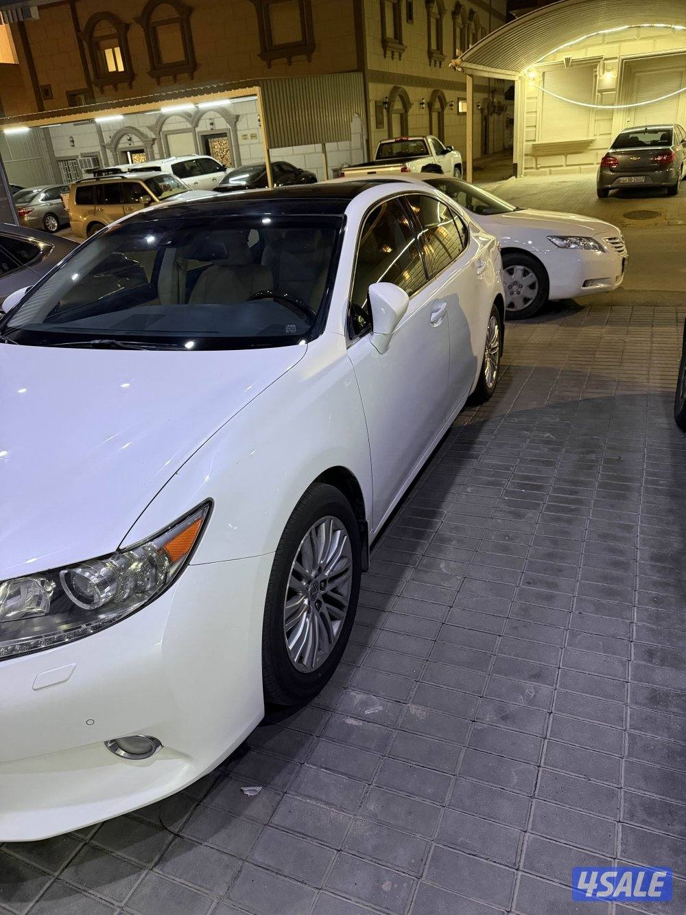 للبيع لكزس بانوراما فل الفل E S3501