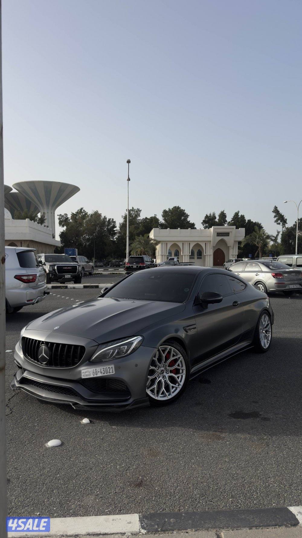 للبيع C63s AMG Coupe0