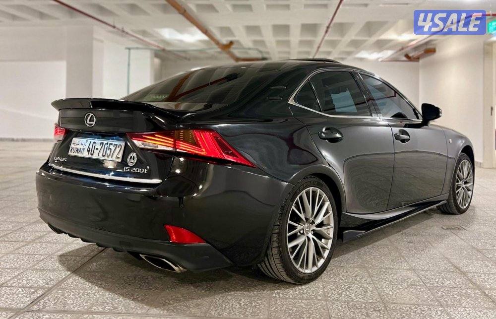 LEXUS IS200T0