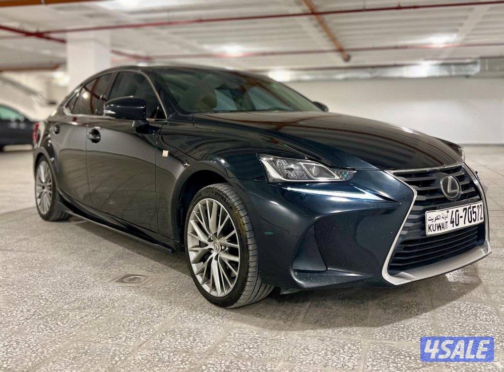 LEXUS IS200T3