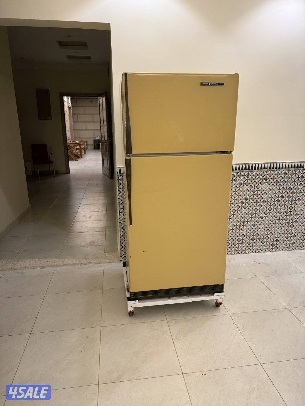 للبيع ثلاجه2