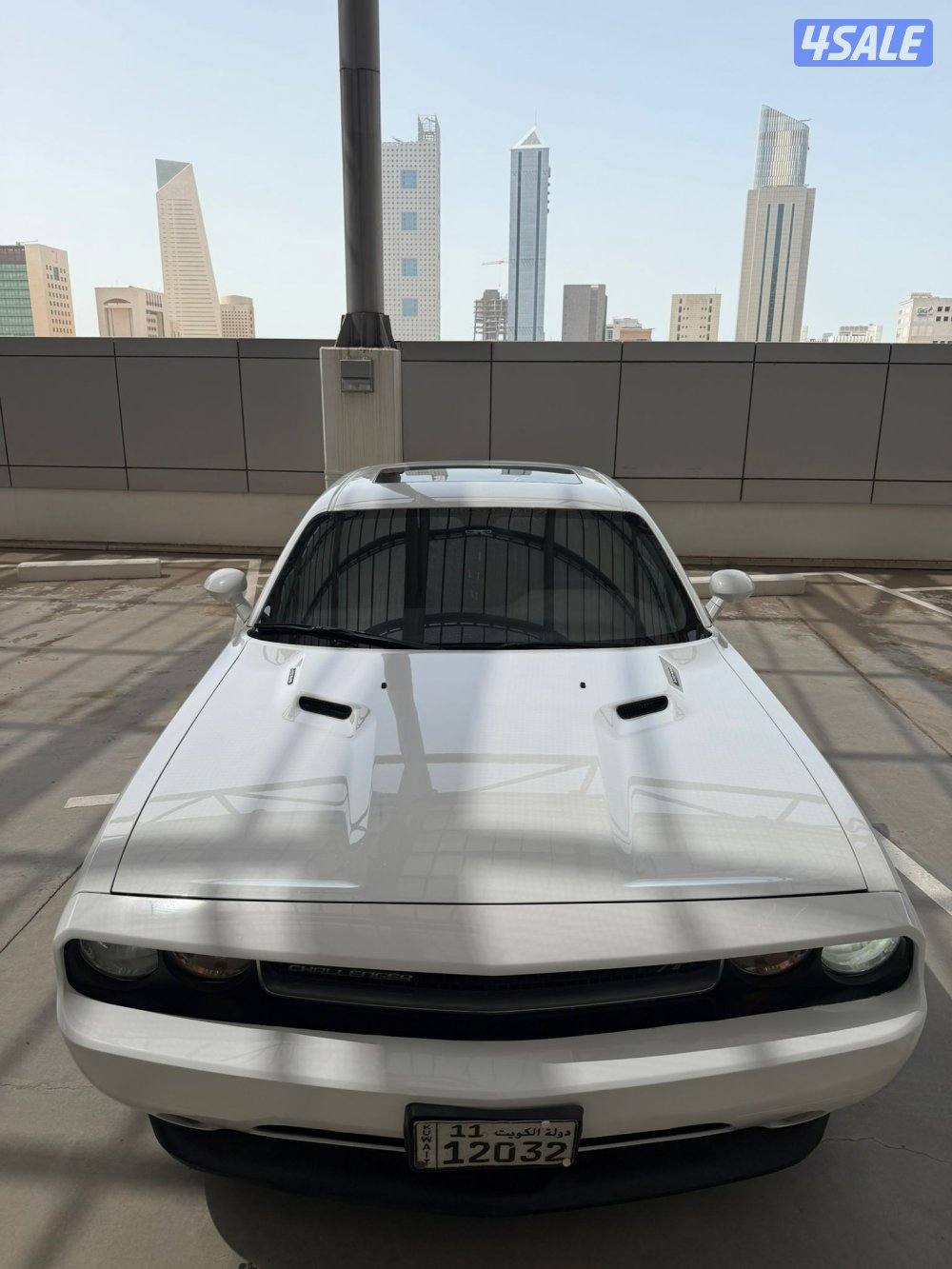 للبيع تشالنجر 2014 8 سلندر HEMI2