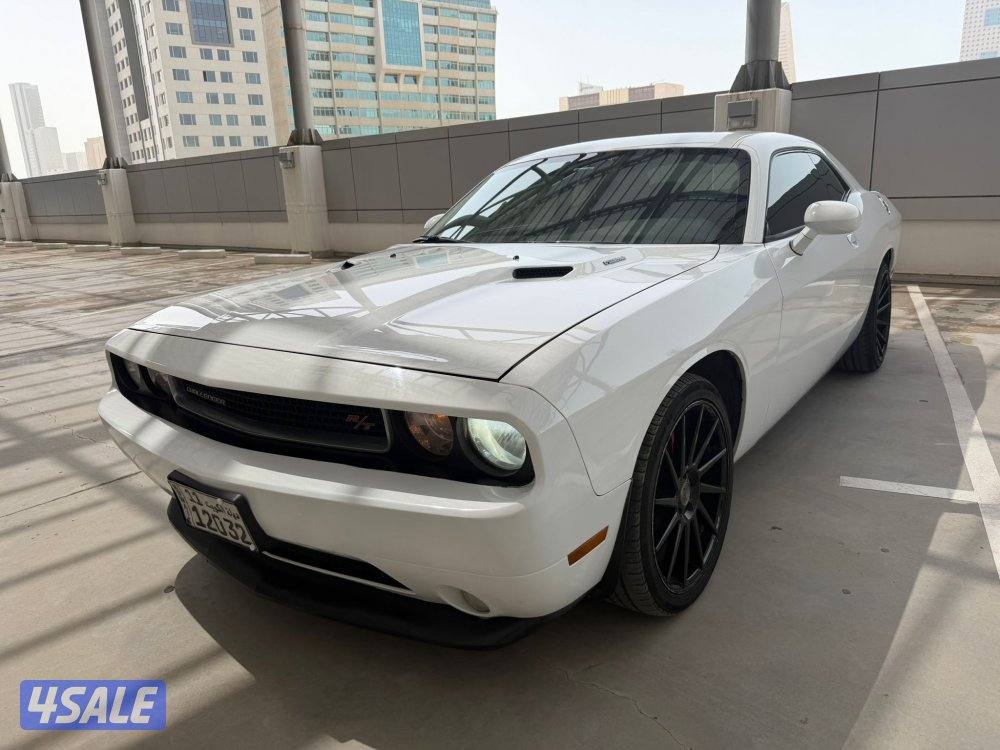 للبيع تشالنجر 2014 8 سلندر HEMI6