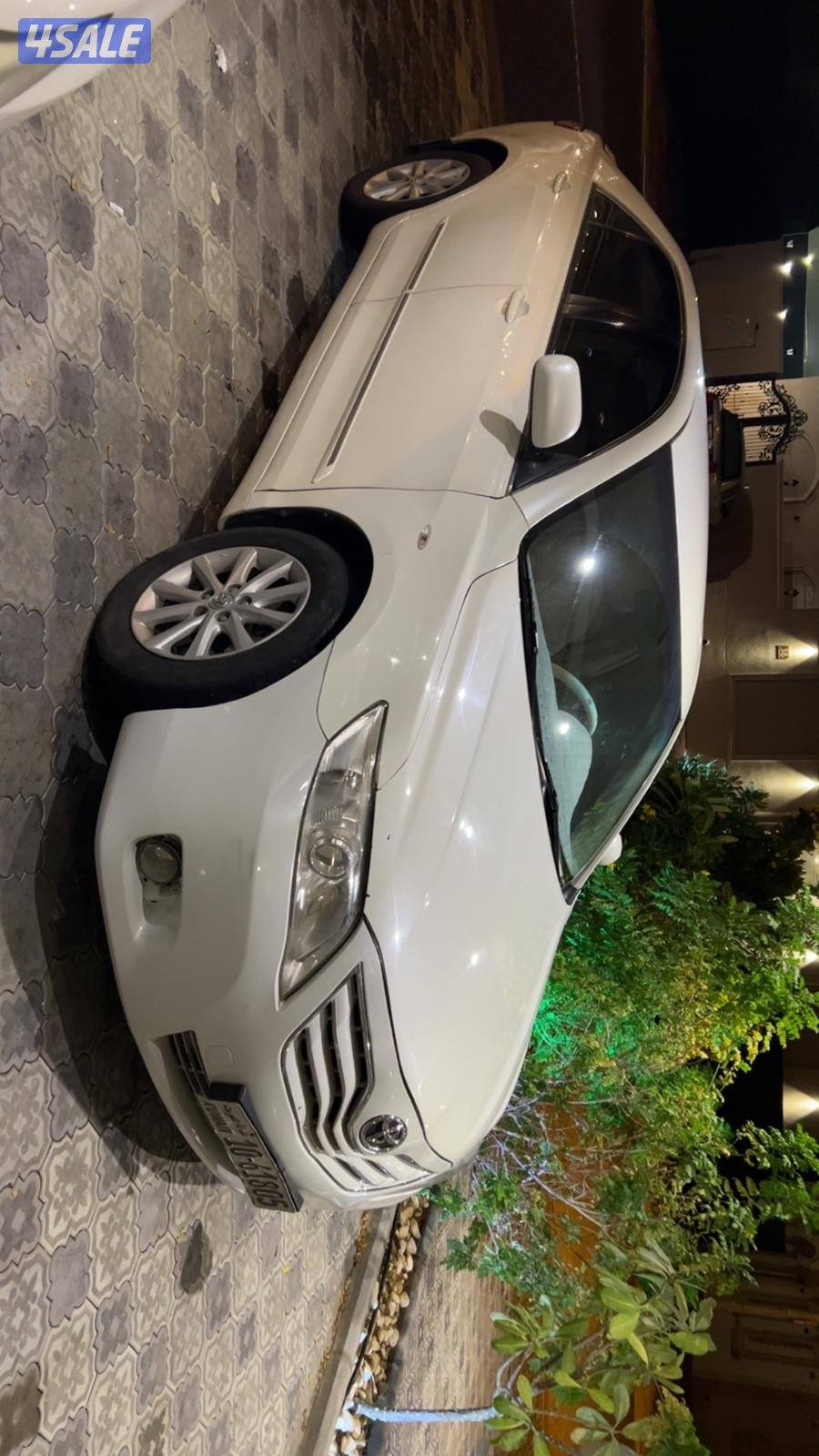 للبيع كامري 2011 بحالة نظيفة الساير اللون ابيض صدفي1