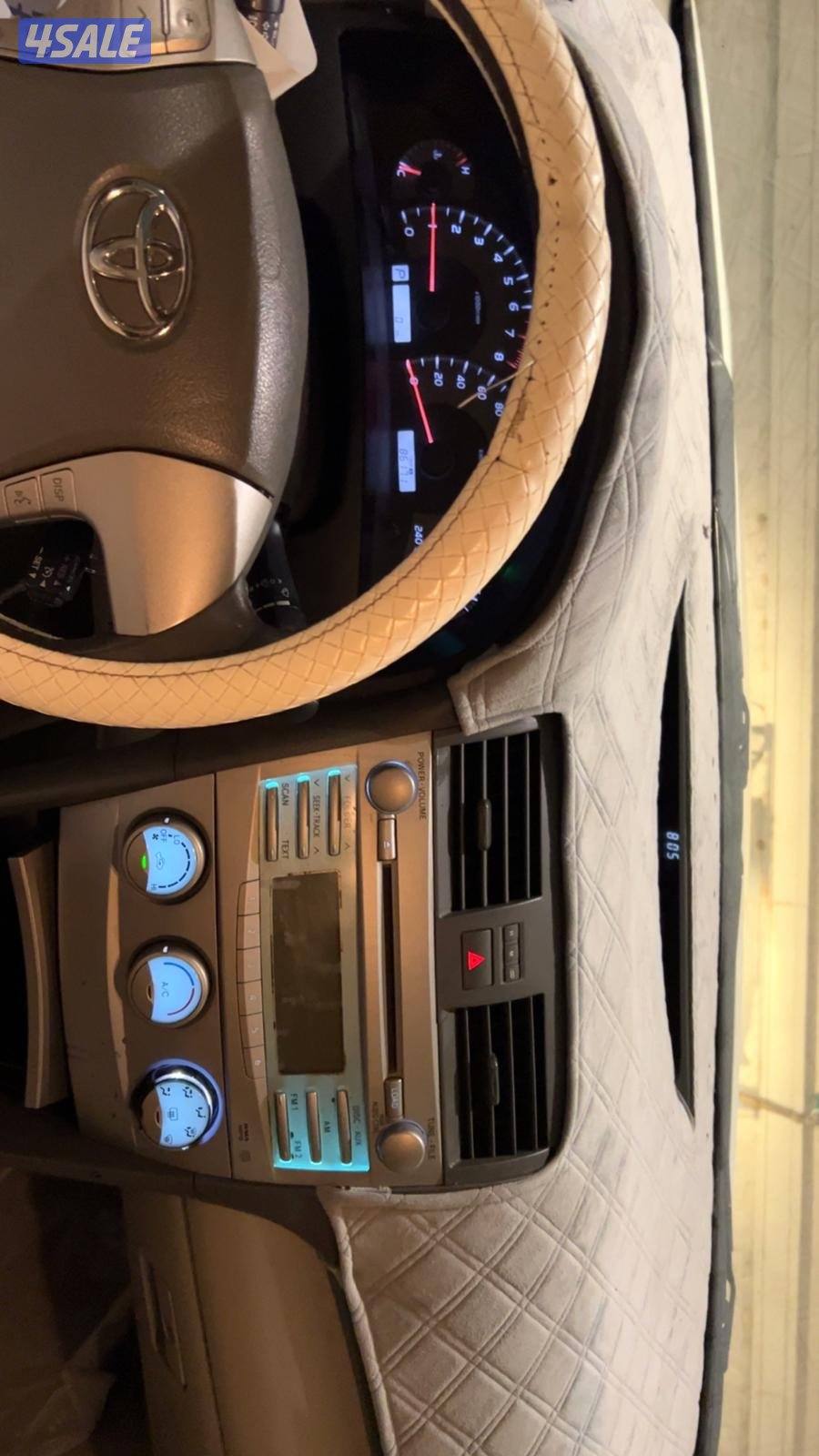 للبيع كامري 2011 بحالة نظيفة الساير اللون ابيض صدفي4