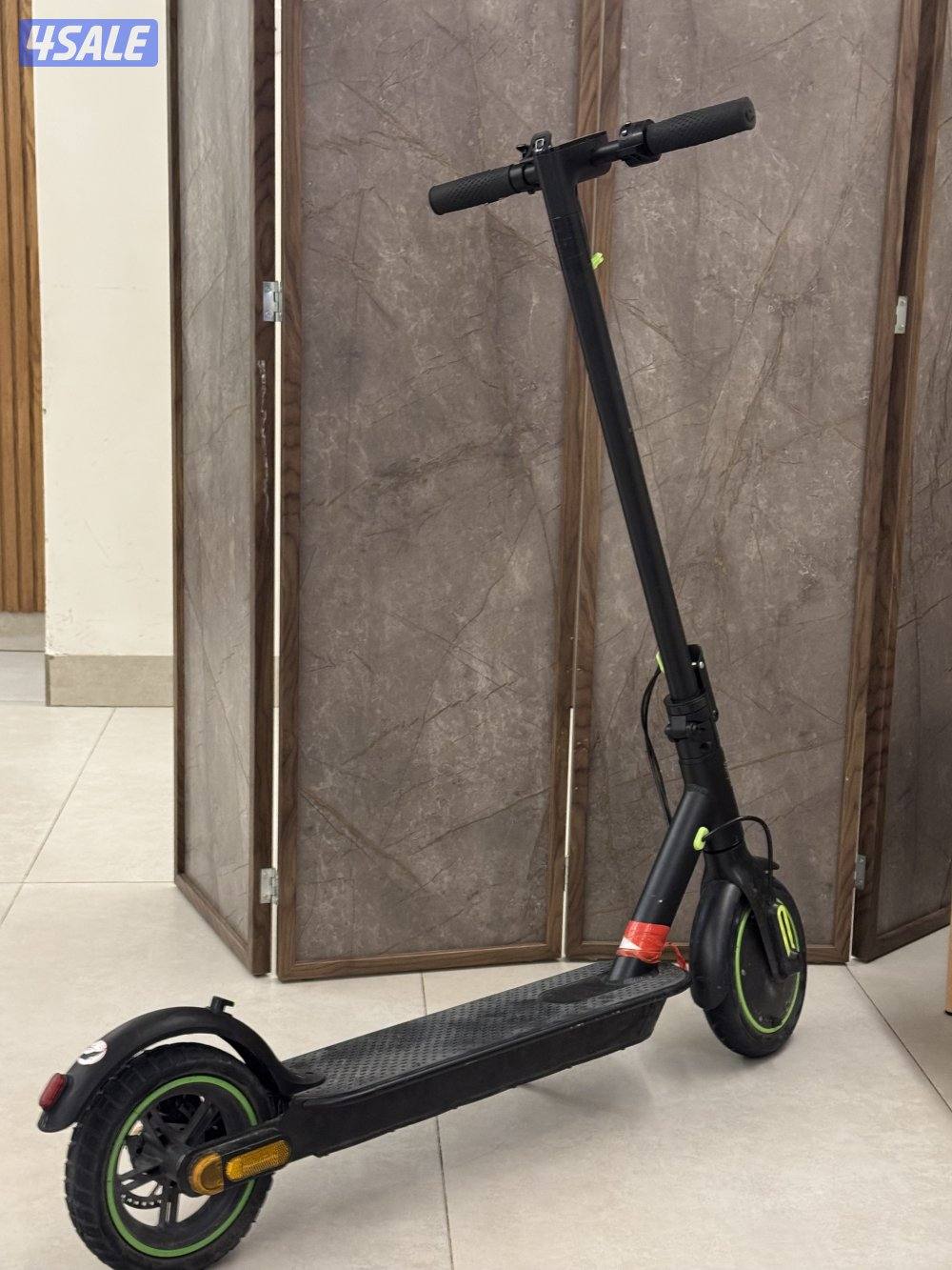 سكوتر قمه بالنظافه جديد وما يشتكي من شي بيعه سريعه0