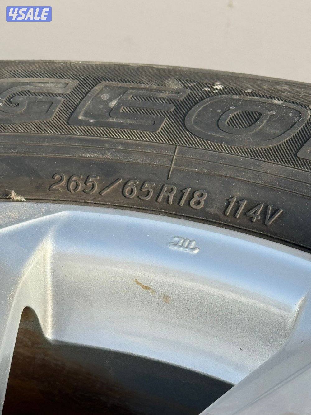 للبيع 5 رنقات لاندكروزر 2023 شبه جديده1