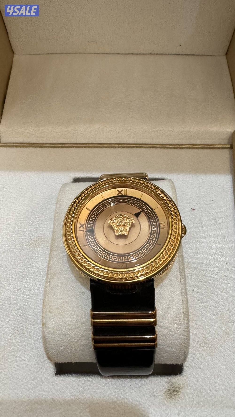 ساعة VERSACE اصلية لا خدوش عليها ولا شي1