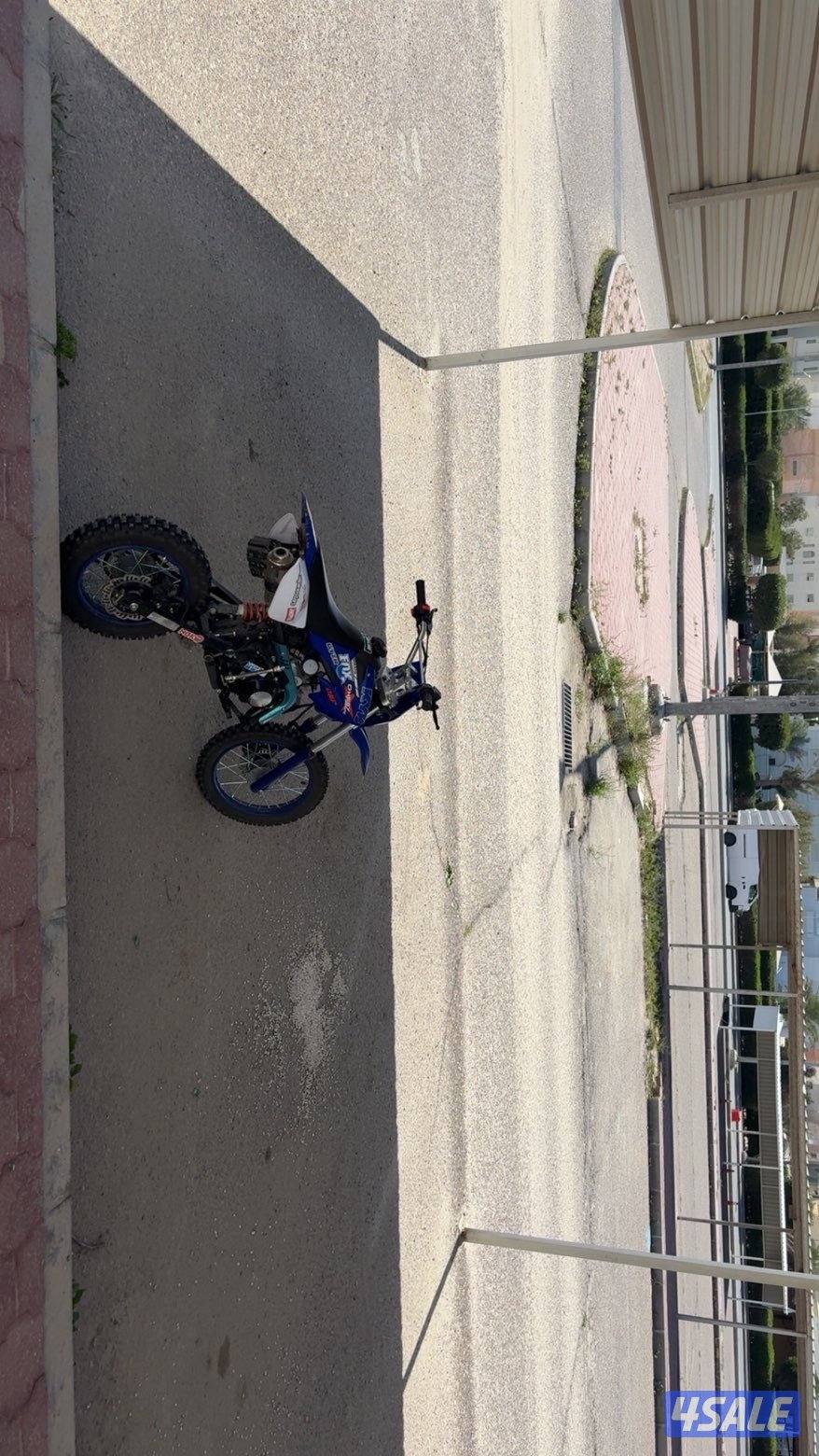 سيكل صيني125ccللبيع ومايبيله الى تبديل زيت وزيته عندي قابل للمساومه١٨٠1