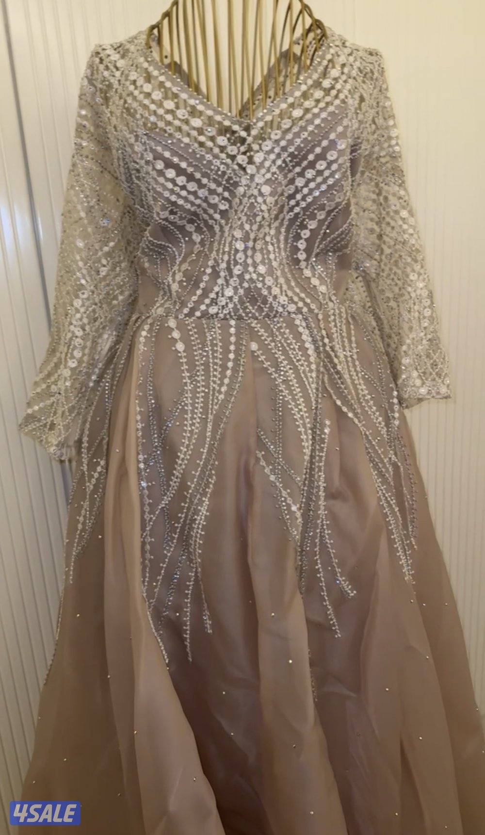 نفنوف عرس لبسه وحده والخامه شاريتها غاليه لونها لحمي2