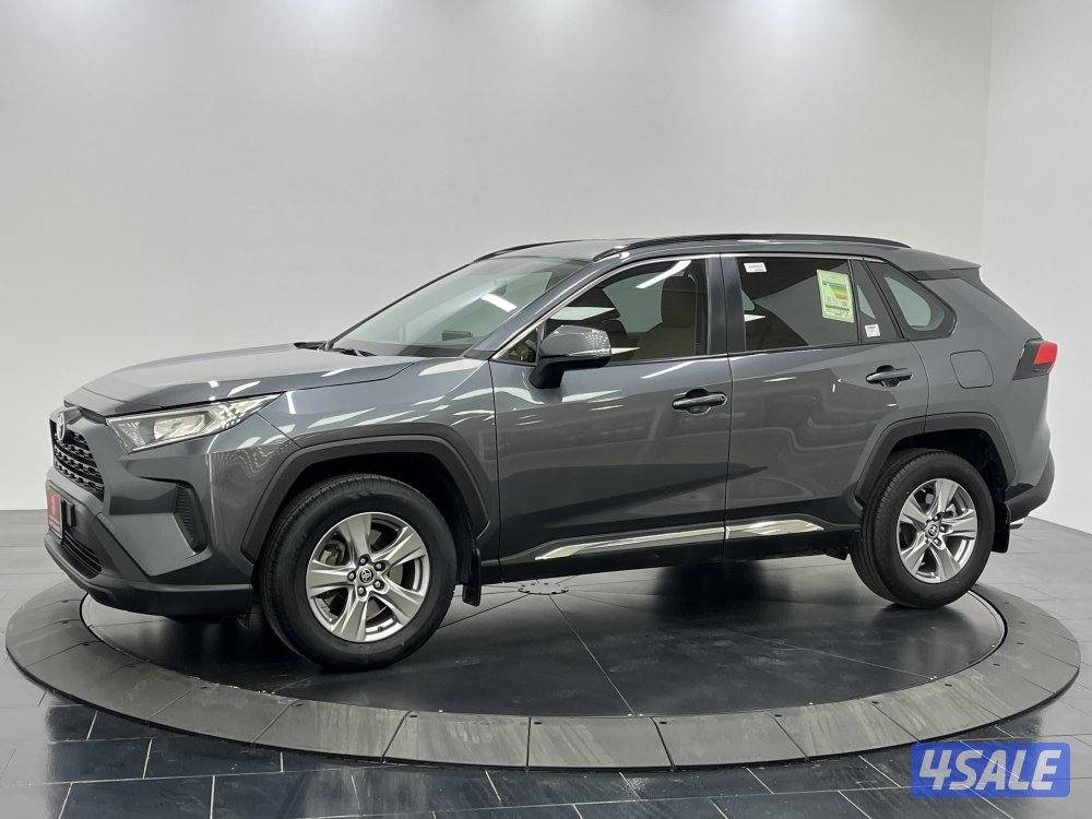 TOYOTA RAV401 4X2 STANDARD OPTION0