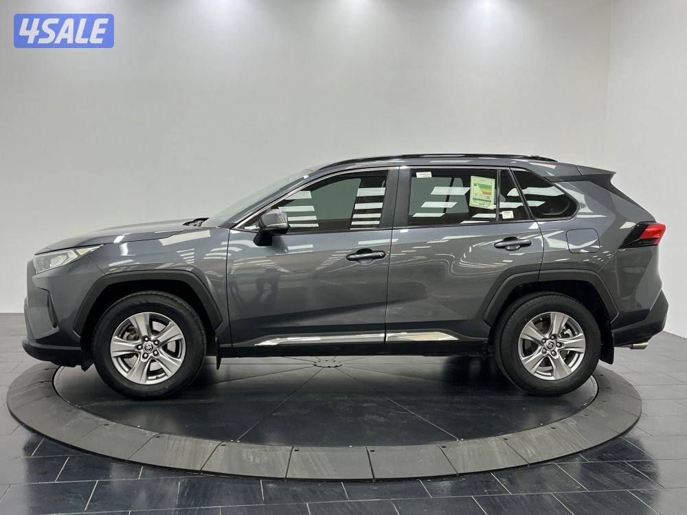 TOYOTA RAV401 4X2 STANDARD OPTION2