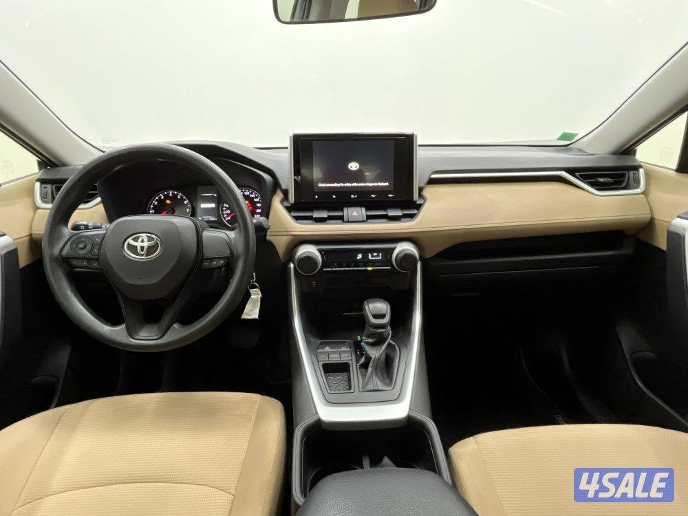 TOYOTA RAV401 4X2 STANDARD OPTION11